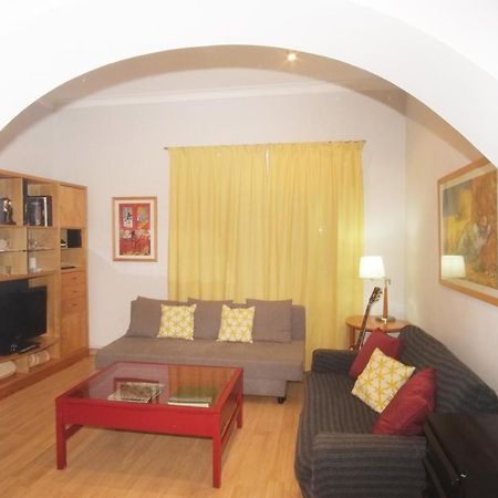 Lovely Apartment At Park Gueell Barcelona Bagian luar foto