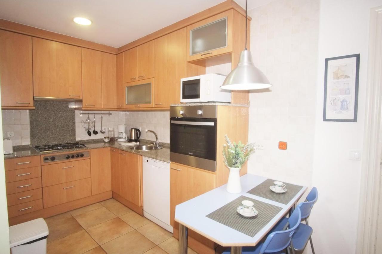 Lovely Apartment At Park Gueell Barcelona Bagian luar foto