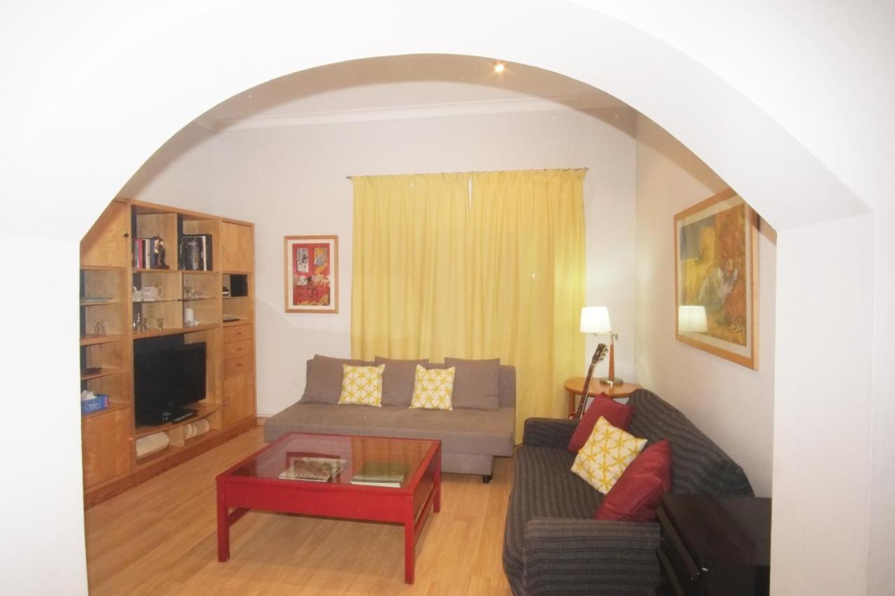 Lovely Apartment At Park Gueell Barcelona Bagian luar foto