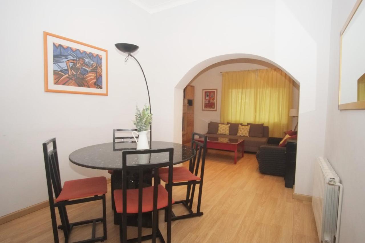Lovely Apartment At Park Gueell Barcelona Bagian luar foto