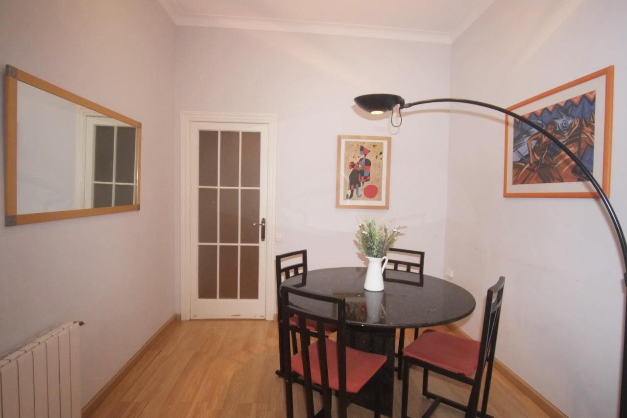 Lovely Apartment At Park Gueell Barcelona Bagian luar foto