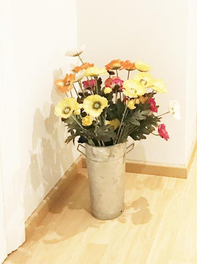 Lovely Apartment At Park Gueell Barcelona Bagian luar foto