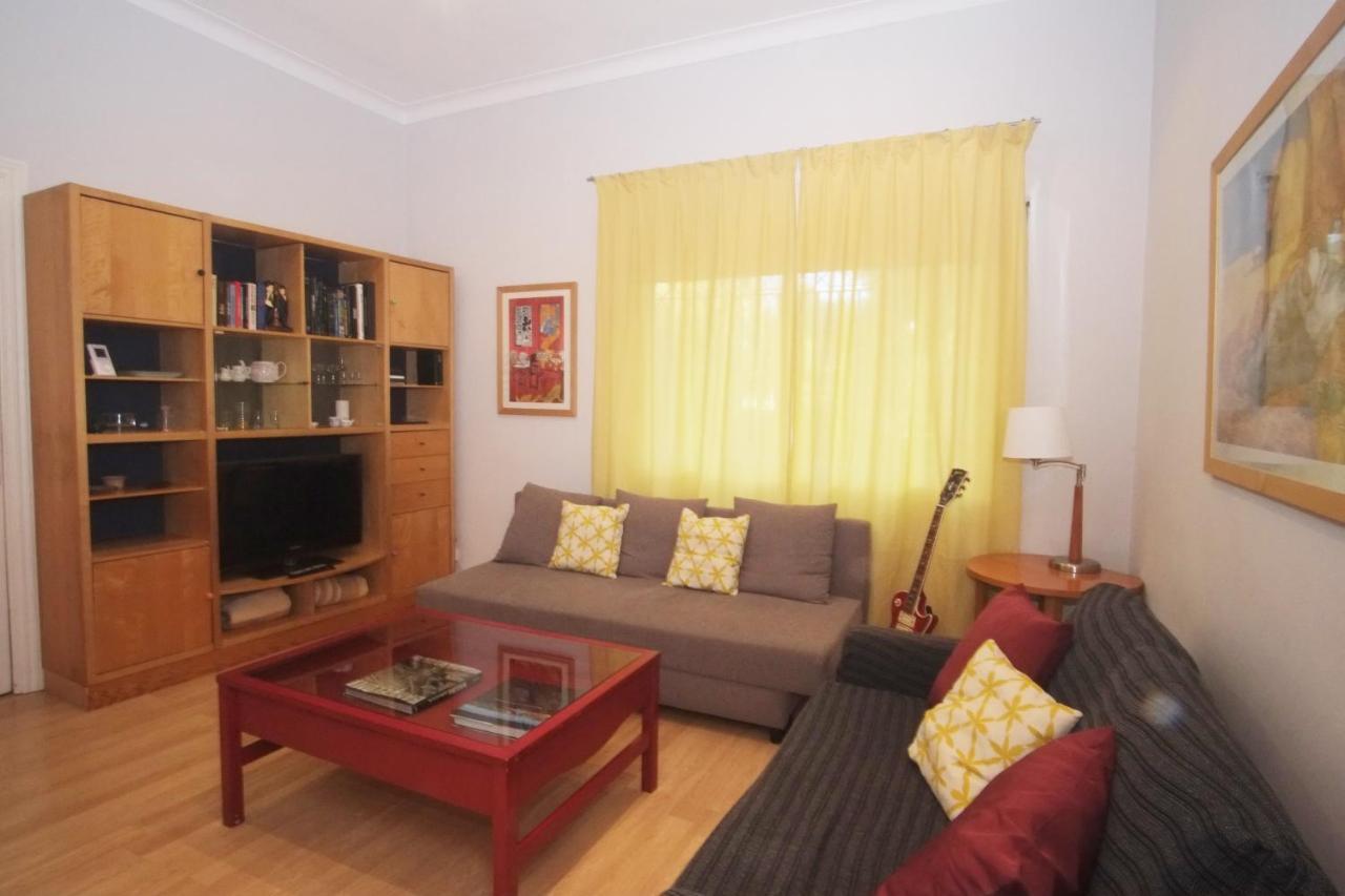 Lovely Apartment At Park Gueell Barcelona Bagian luar foto