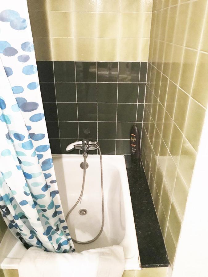 Lovely Apartment At Park Gueell Barcelona Bagian luar foto
