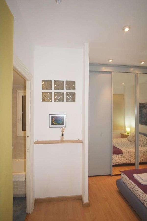 Lovely Apartment At Park Gueell Barcelona Bagian luar foto